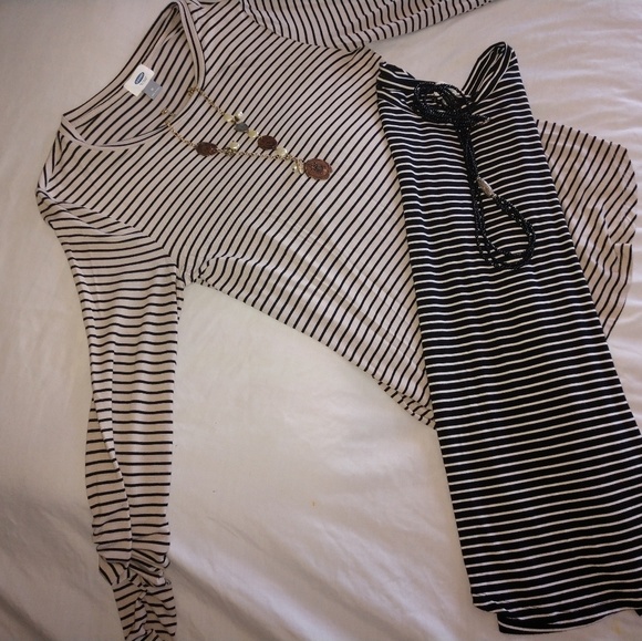 Old Navy Tops - Old Navy long sleeved T-shirts